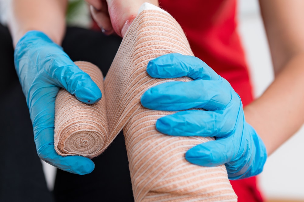 9 Life Situations Where You Could Use Some First Aid Skills